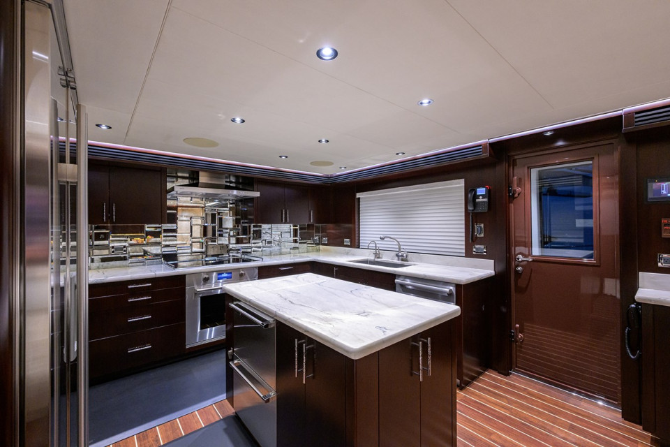 M/Y RENNEGADE Yacht #13