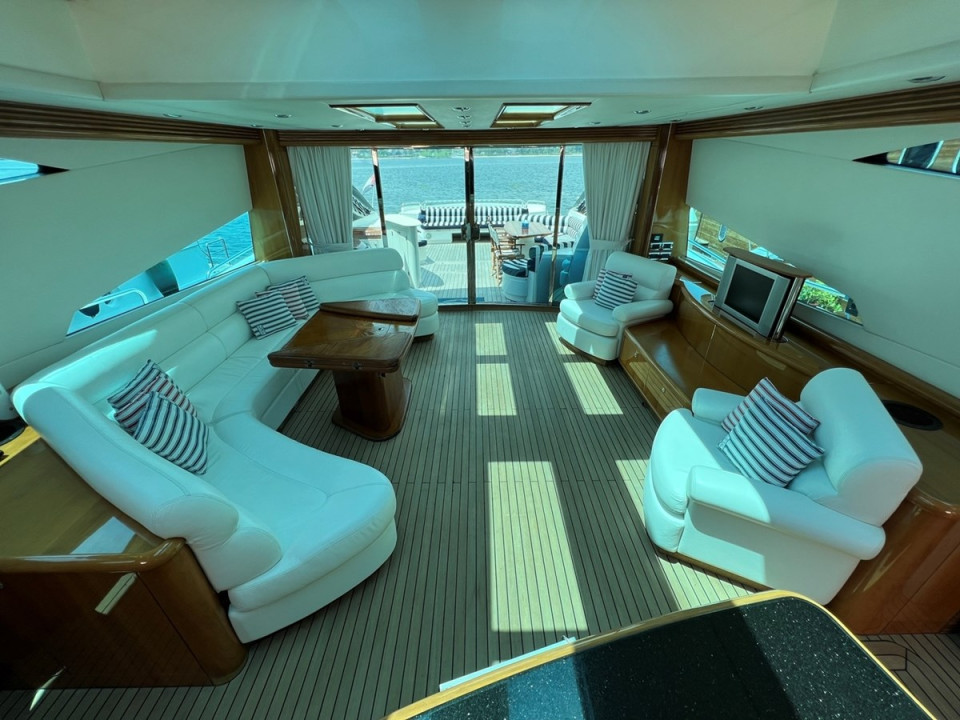 M/Y SUNSEEKER 95 PREDATOR Yacht #7