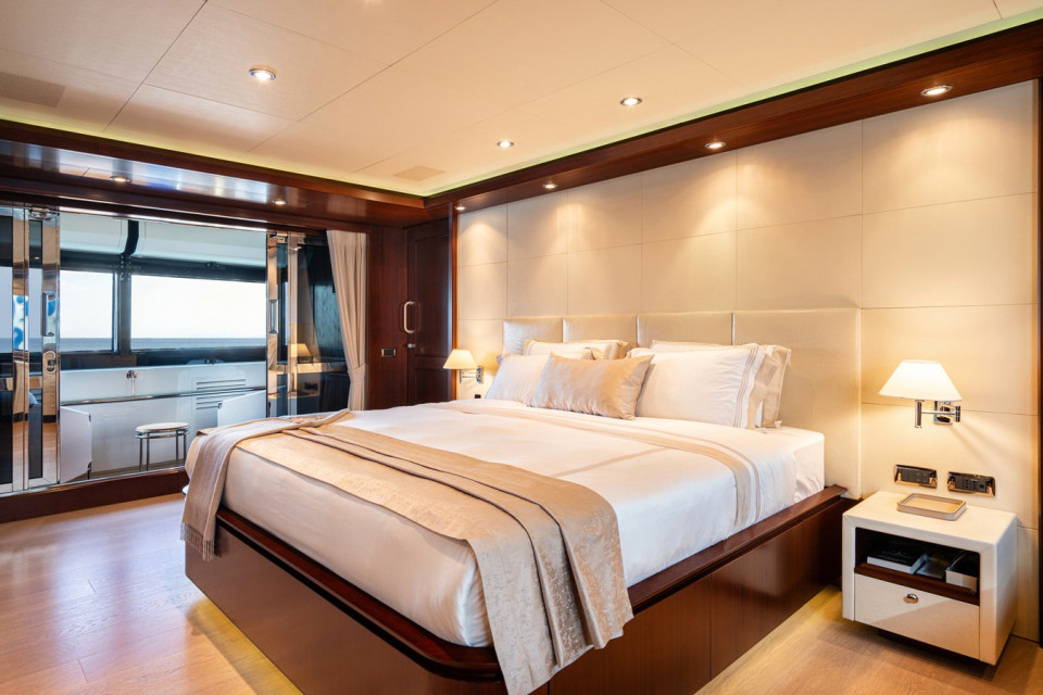 M/Y ENCHANTMENT Yacht #14