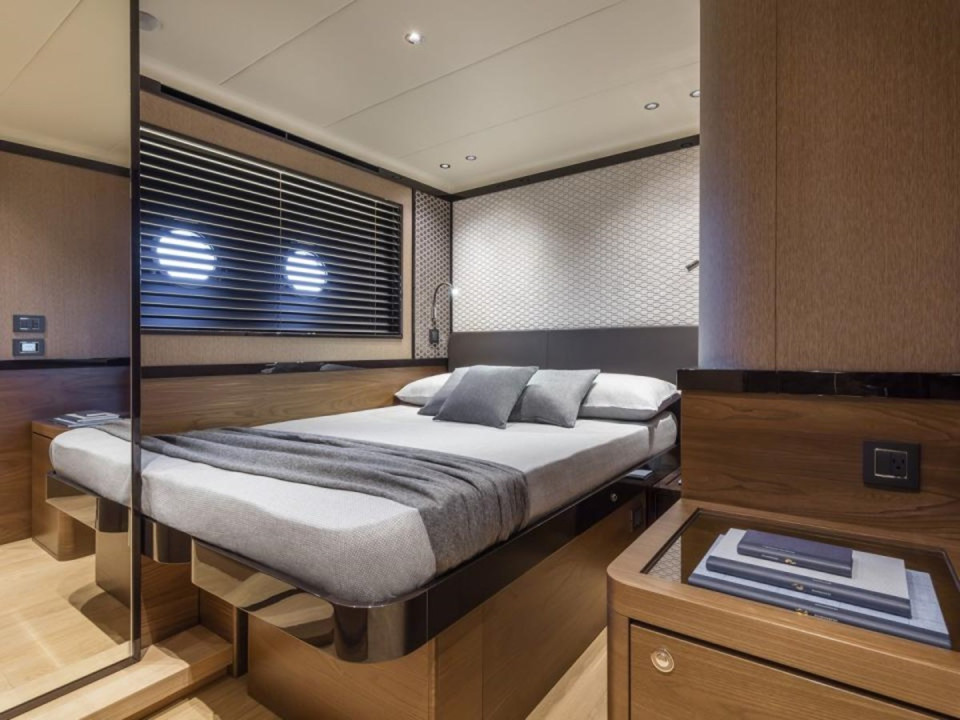 M/Y LEGEND 2 Yacht #12