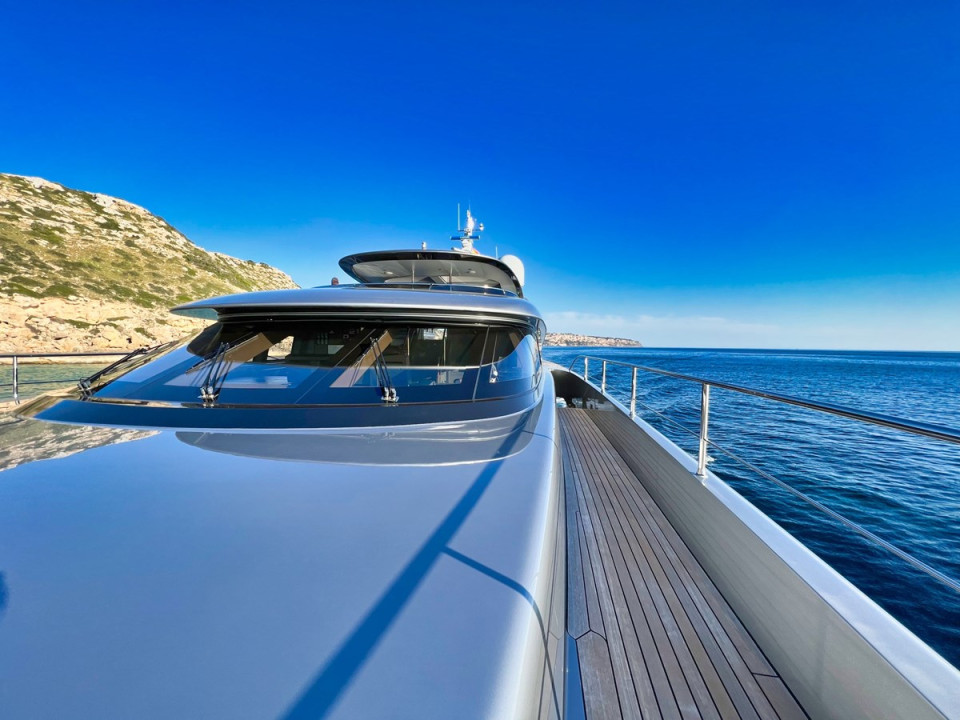 M/Y SMOOTH OPERATOR Yacht #14