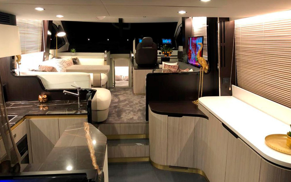 M/Y AZIMUT 55 Yacht #6