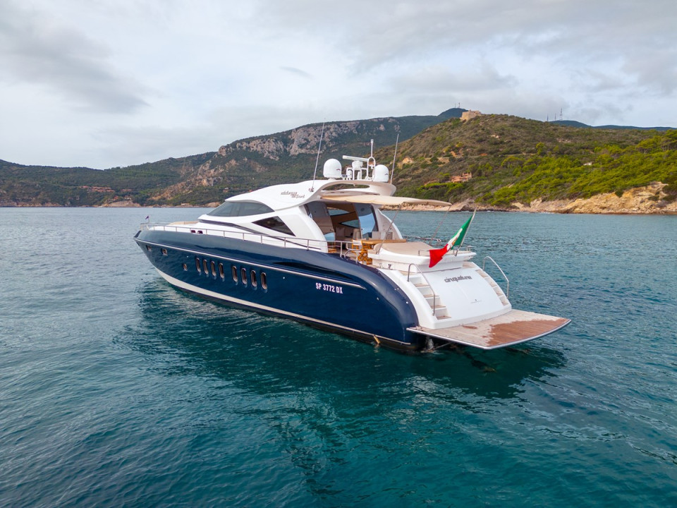 M/Y CINQUE LUNE Yacht #2