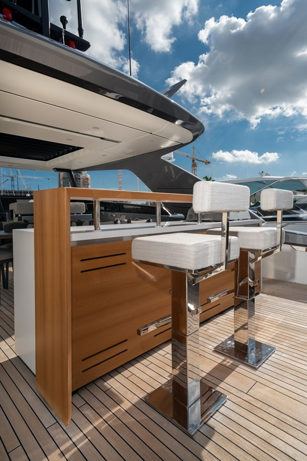 M/Y SL96A/764 Yacht #9