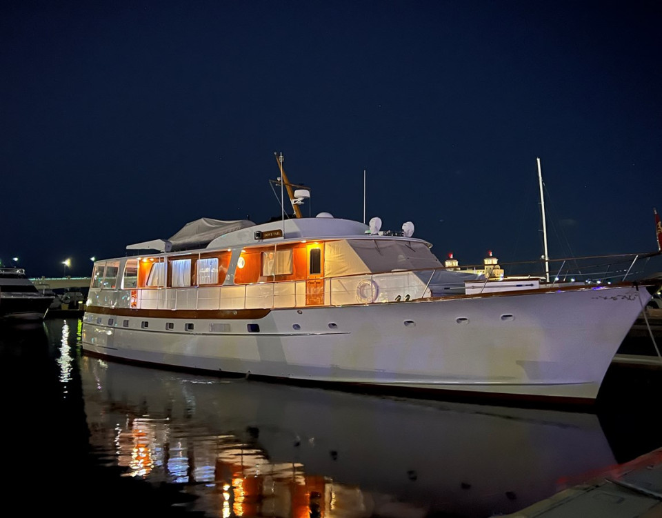 M/Y DOVETAIL Yacht #1