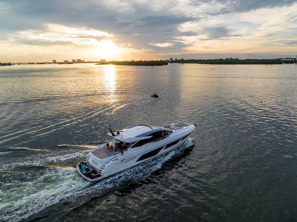 M/Y 2022 SUNSEEKER PREDATOR 74 Yacht #15