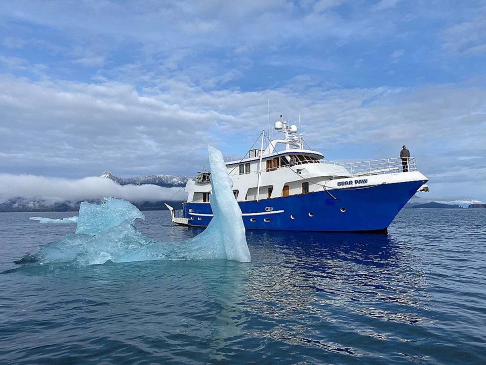 M/Y BEAR PAW Yacht #4