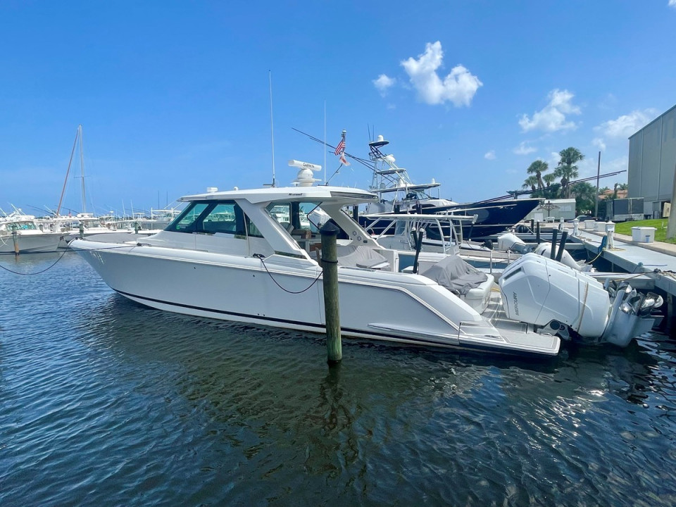 M/Y HOLE SHOT Yacht #1