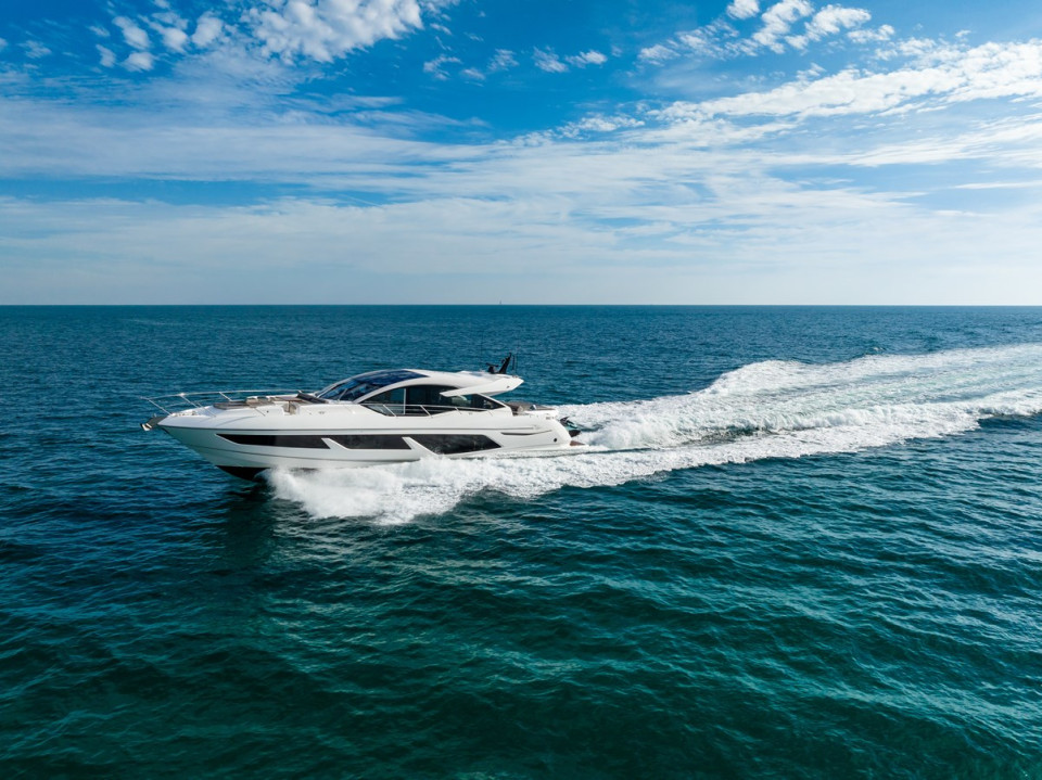 M/Y 2022 SUNSEEKER PREDATOR 74 Yacht #4