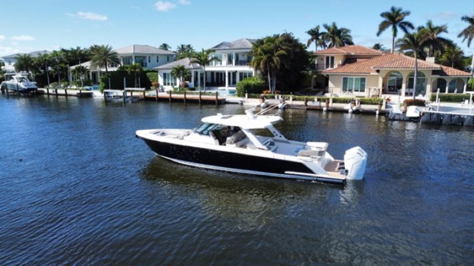 M/Y LA JEFA Yacht #1