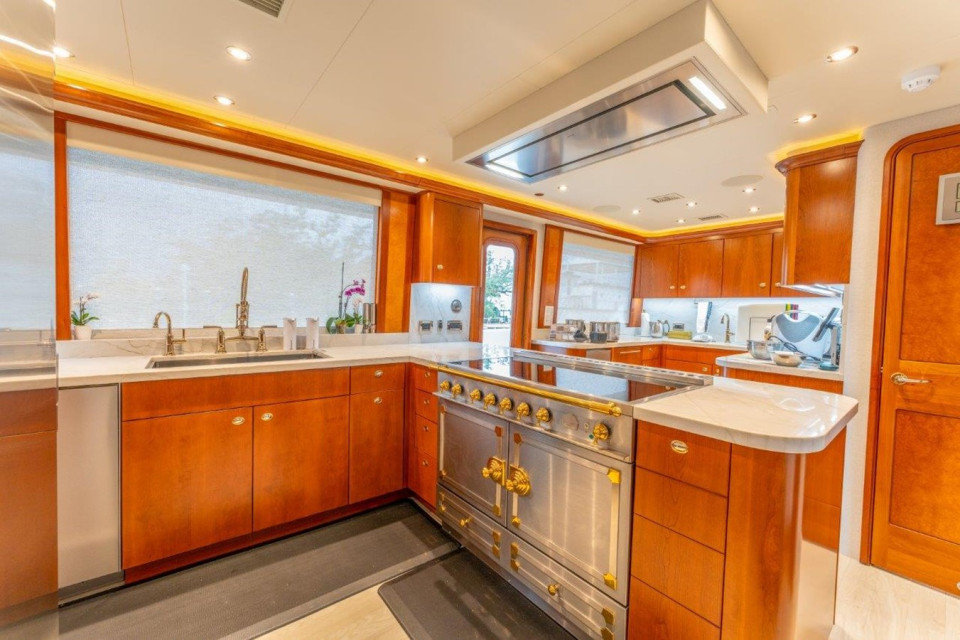 M/Y RELENTLESS Yacht #14