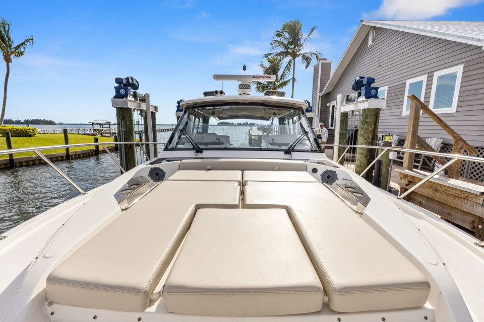 M/Y LOBO DEL MAR II Yacht #9