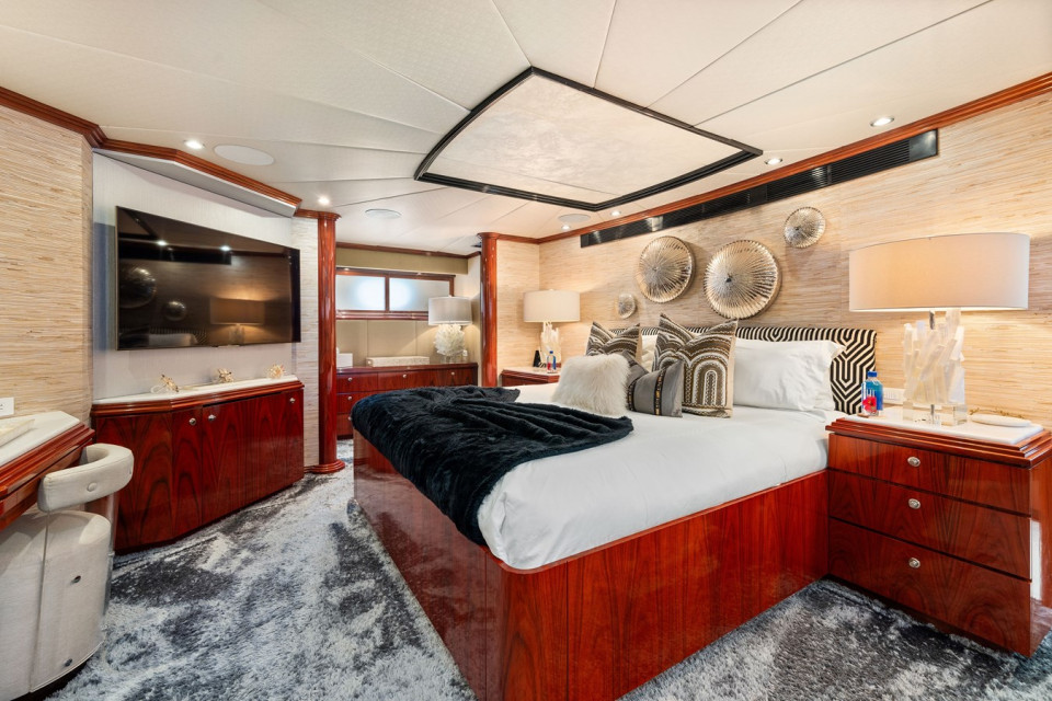 M/Y SWEET ESCAPE Yacht #12