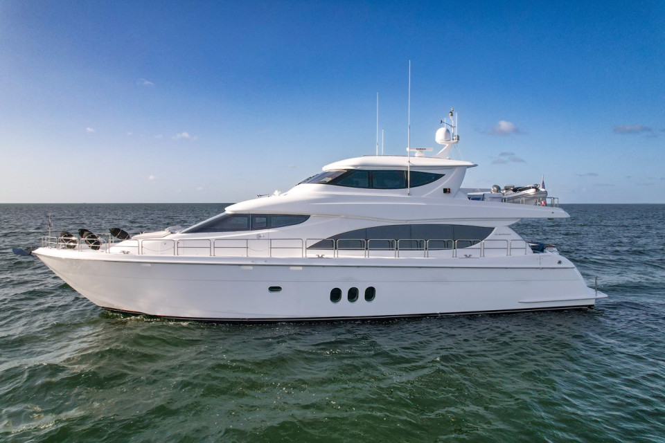 M/Y HATTERAS 80 MOTOR YACHT Yacht #9