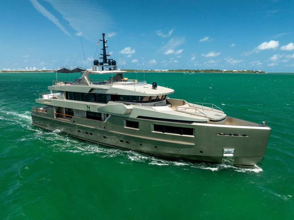 M/Y MAVERICK Yacht #1