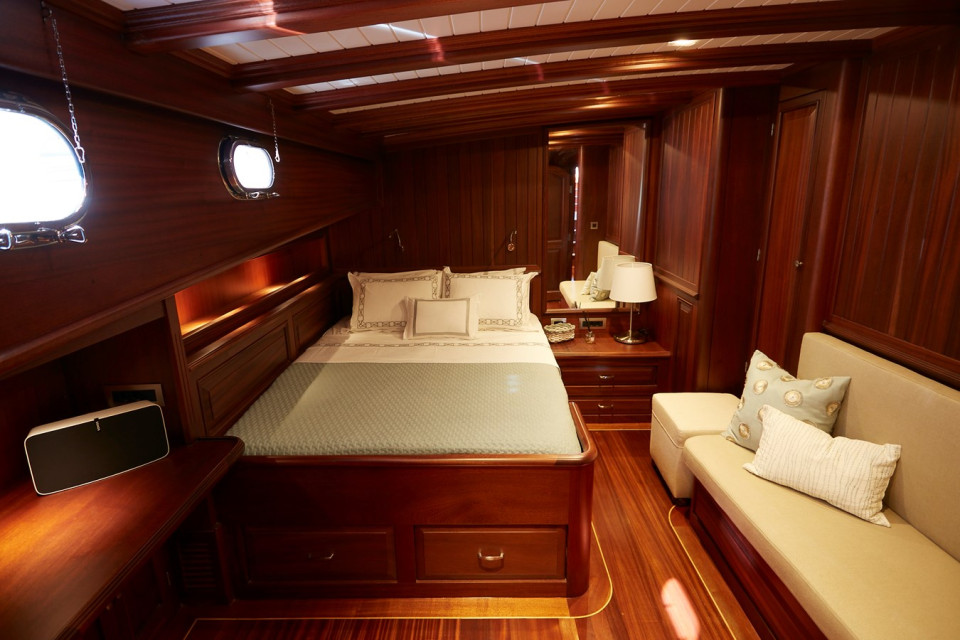 S/Y WHITE WINGS Yacht #11