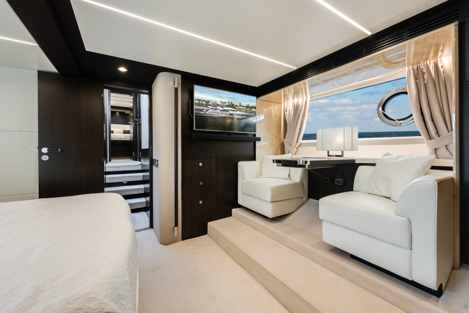 M/Y TRUTH SERUM Yacht #14