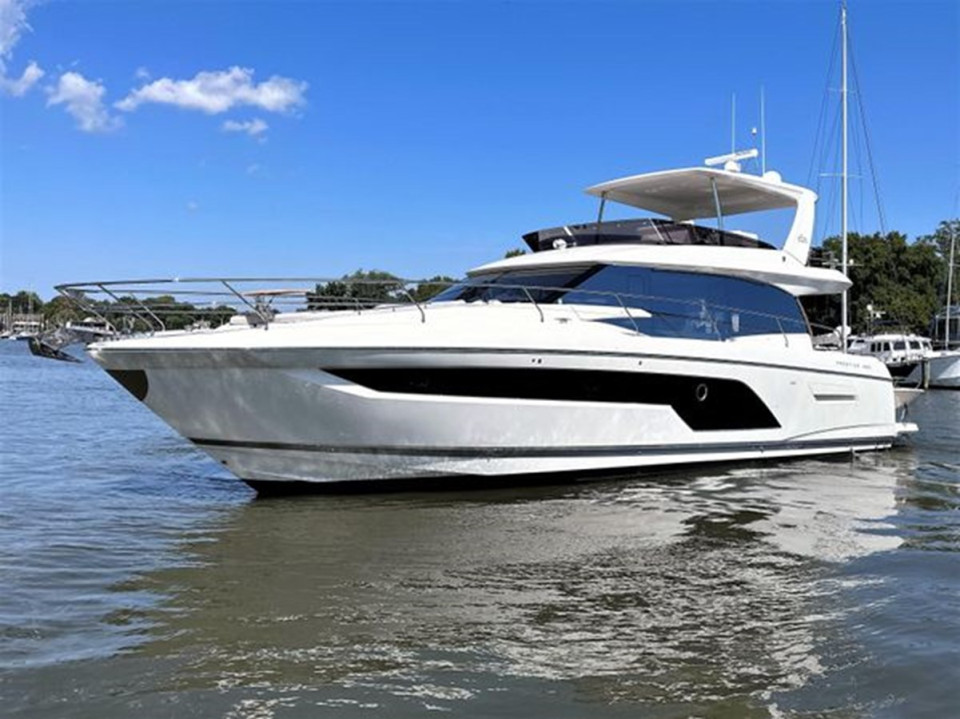 M/Y 2022 PRESTIGE 590  Yacht #3