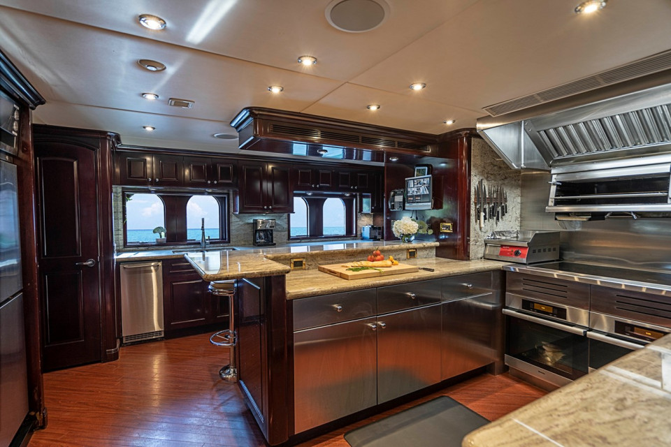 M/Y MISS CHRISTINE Yacht #11