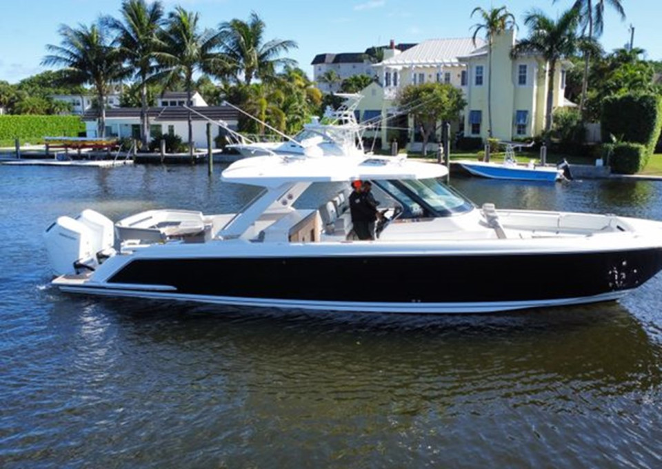 M/Y LA JEFA Yacht #10