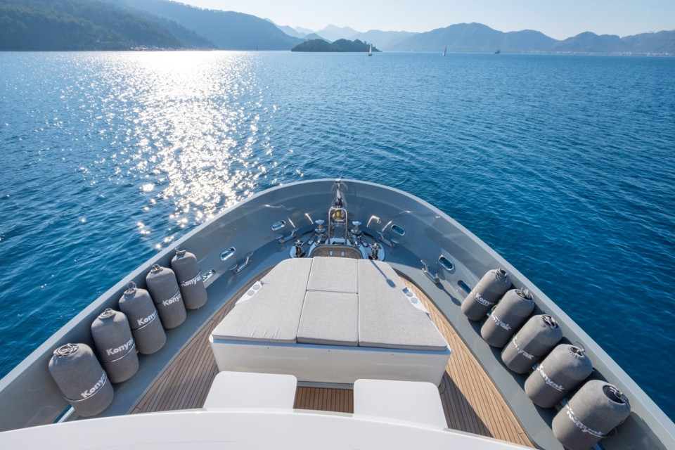 M/Y 85' SEMI DISPLACEMENT TRAWLER Yacht #13