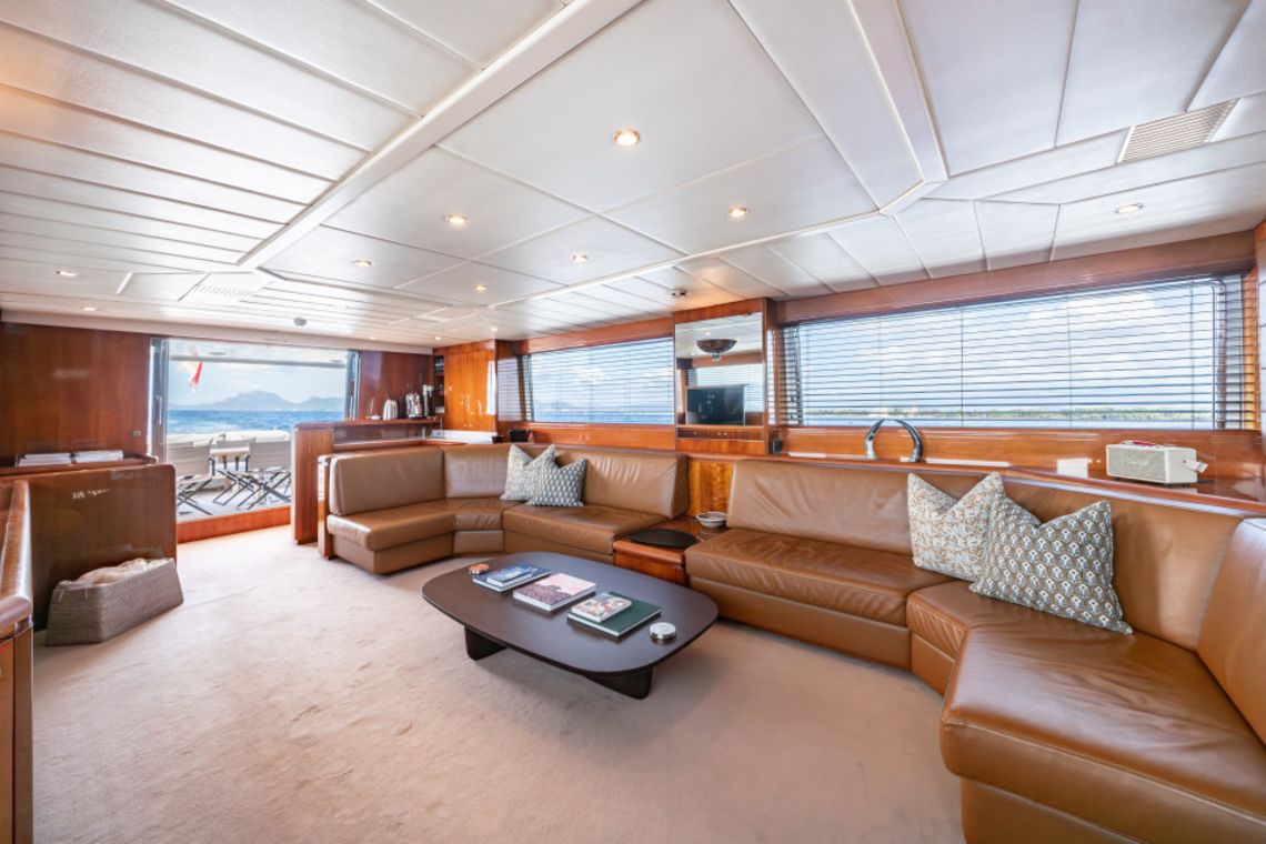 Yacht Crew Training Courses MCA, RYA & USCG Yacht Crew Training Courses MCA, RYA & USCG