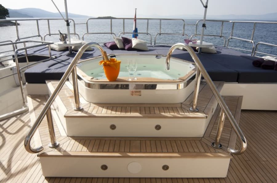 Моторная яхта Cassiopeia Yacht #6