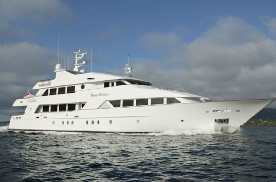 Моторная яхта FOUR WISHES Yacht #1