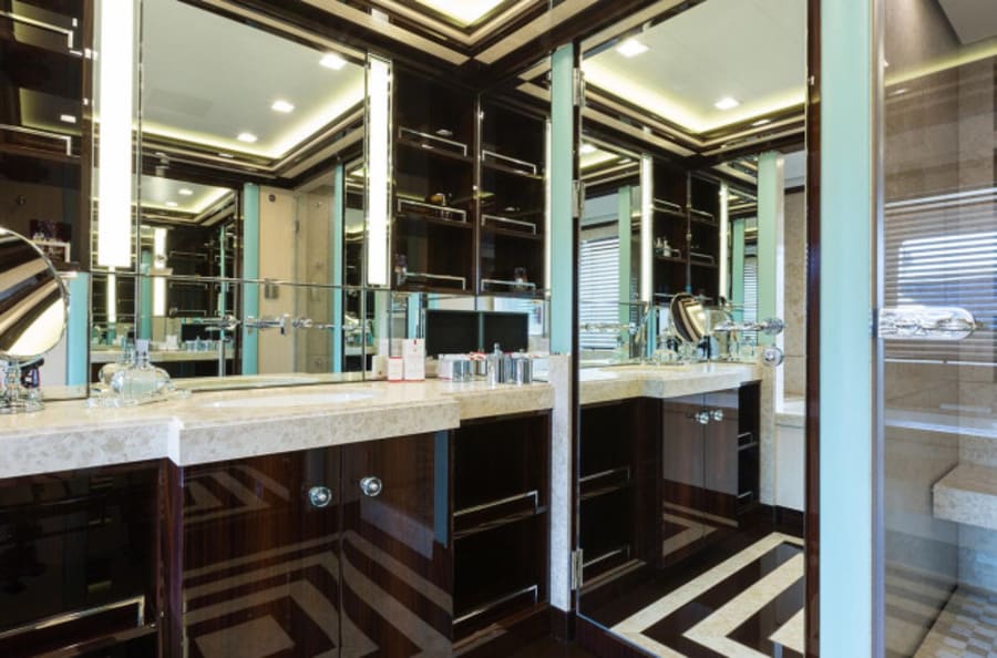 Моторная яхта AXIOMA Yacht #21