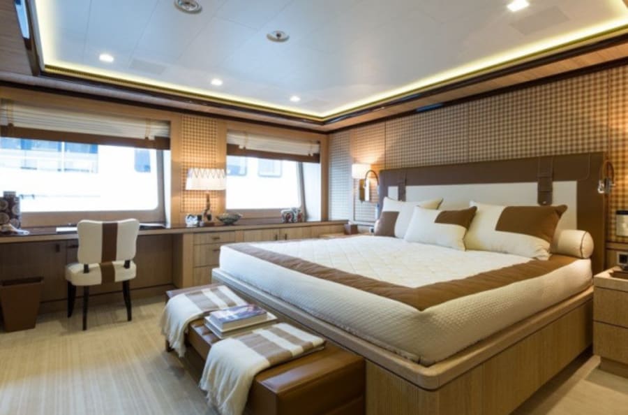 Моторная яхта AXIOMA Yacht #10