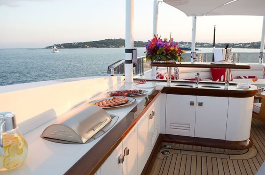 Моторная яхта AXIOMA Yacht #16