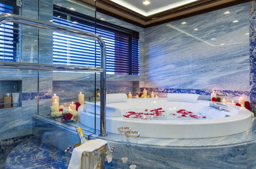 Моторная яхта AXIOMA Yacht #35