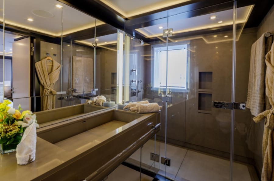 Моторная яхта LADY VERA Yacht #32