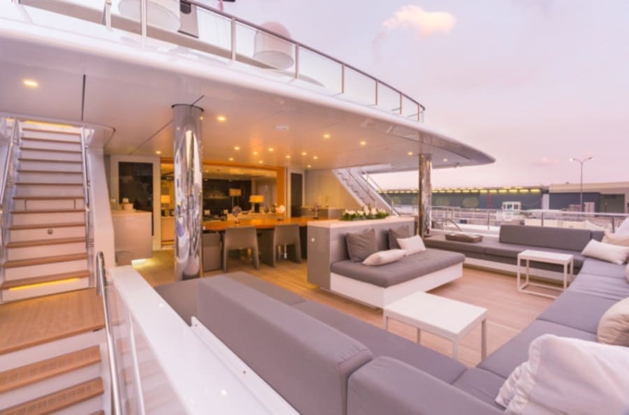 Моторная яхта LOON Yacht #7