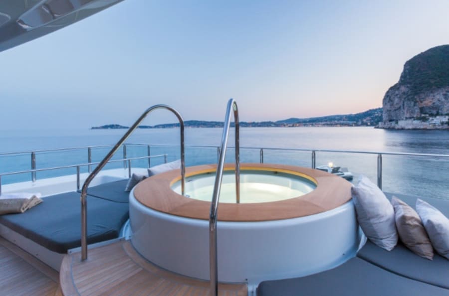 Моторная яхта LOON Yacht #5