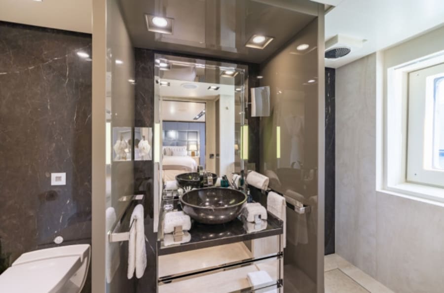 Моторная яхта LOON Yacht #27