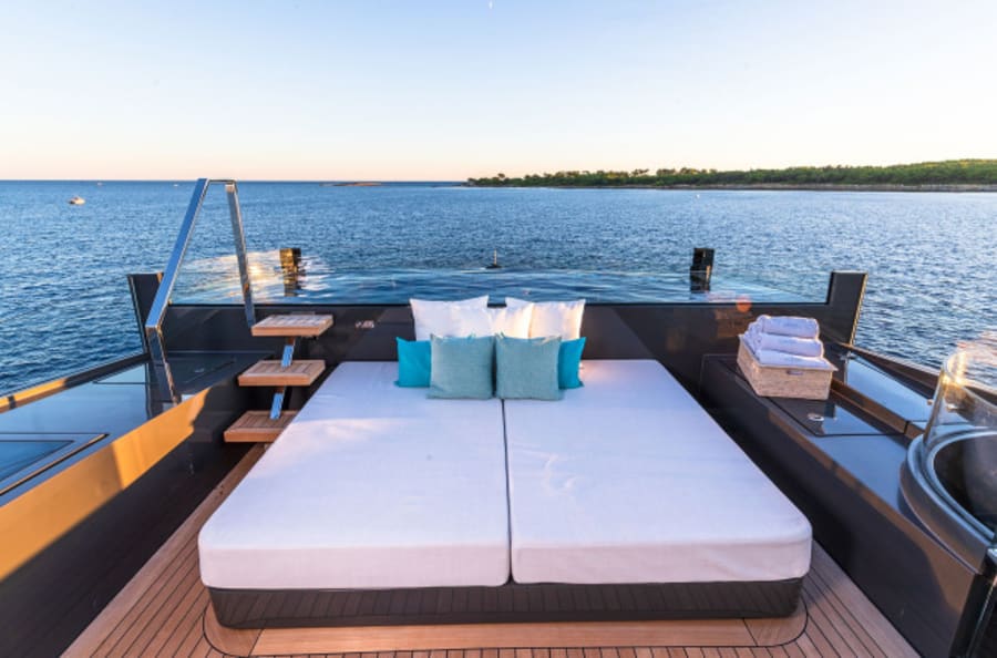 Моторная яхта LOEWE Yacht #4