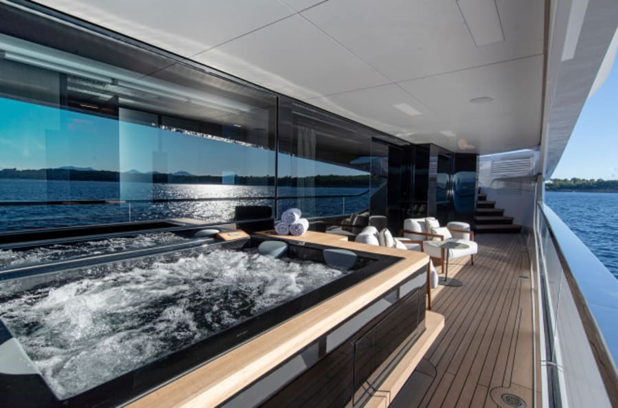 Моторная яхта LOEWE Yacht #7