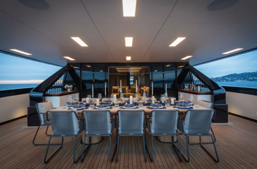 Моторная яхта LOEWE Yacht #16