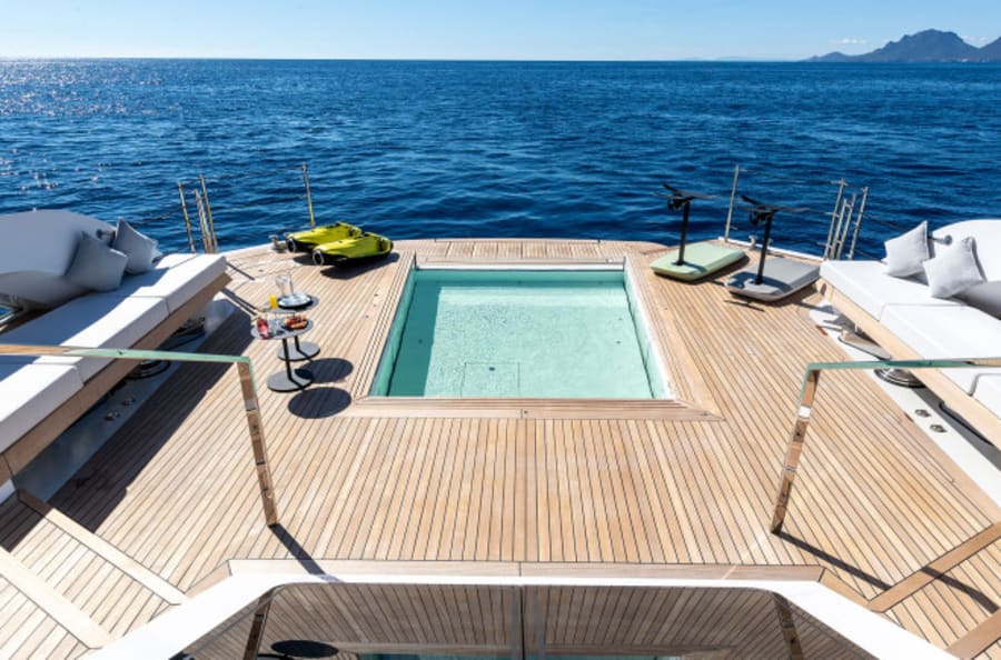 Моторная яхта LOEWE Yacht #24