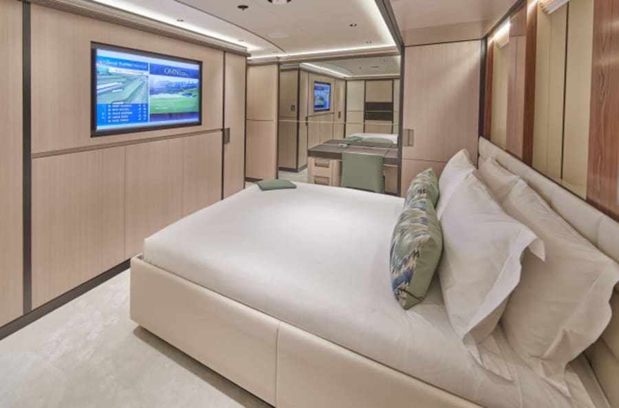 Моторная яхта Solemates Yacht #48