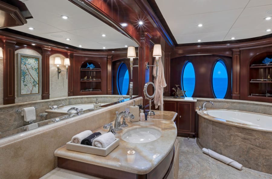 Моторная яхта Lady Beth Yacht #22