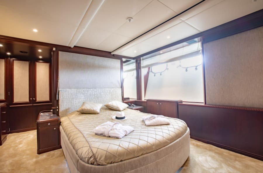 Моторная яхта AKIRA ONE Yacht #12