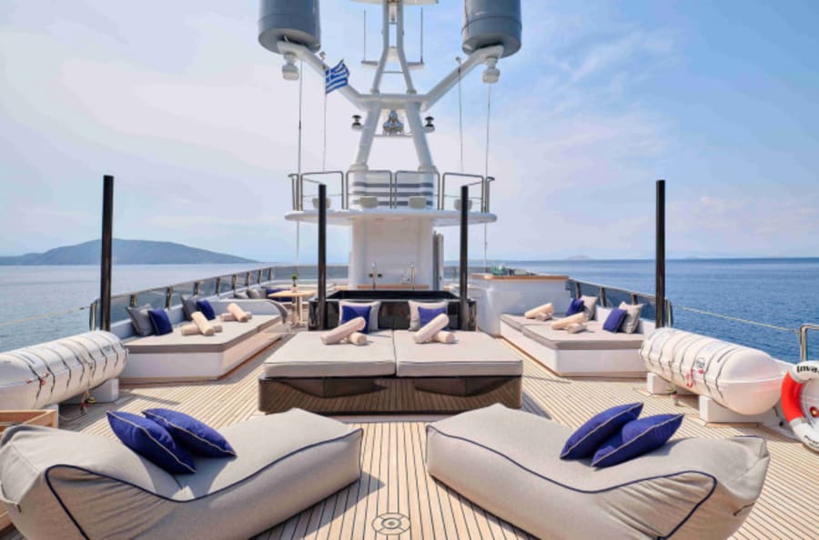 Моторная яхта INVADER Yacht #6