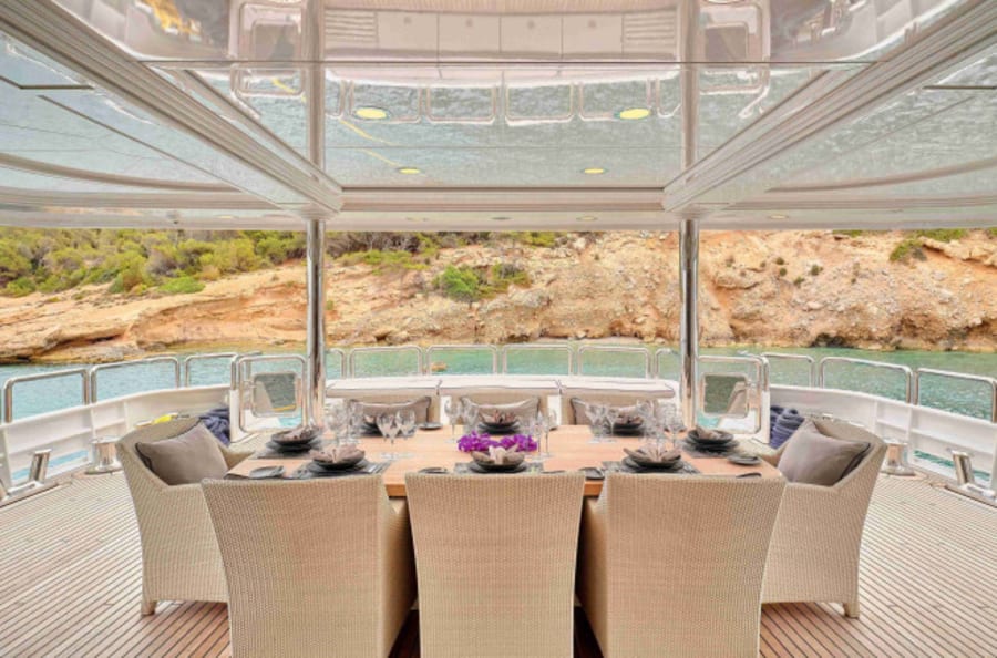 Моторная яхта INVADER Yacht #4