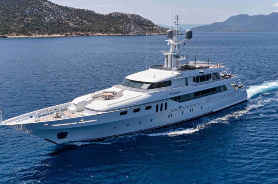 Моторная яхта INVADER Yacht #1