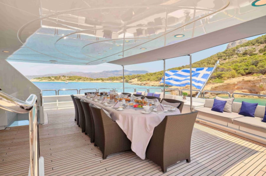 Моторная яхта INVADER Yacht #5