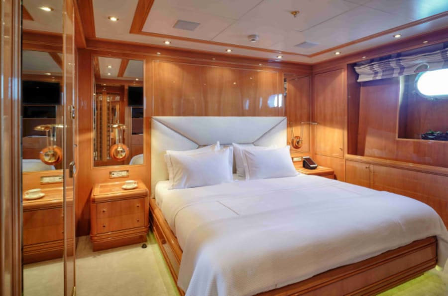 Моторная яхта ELENA V Yacht #24