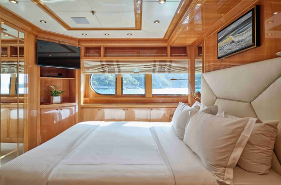 Моторная яхта ELENA V Yacht #18