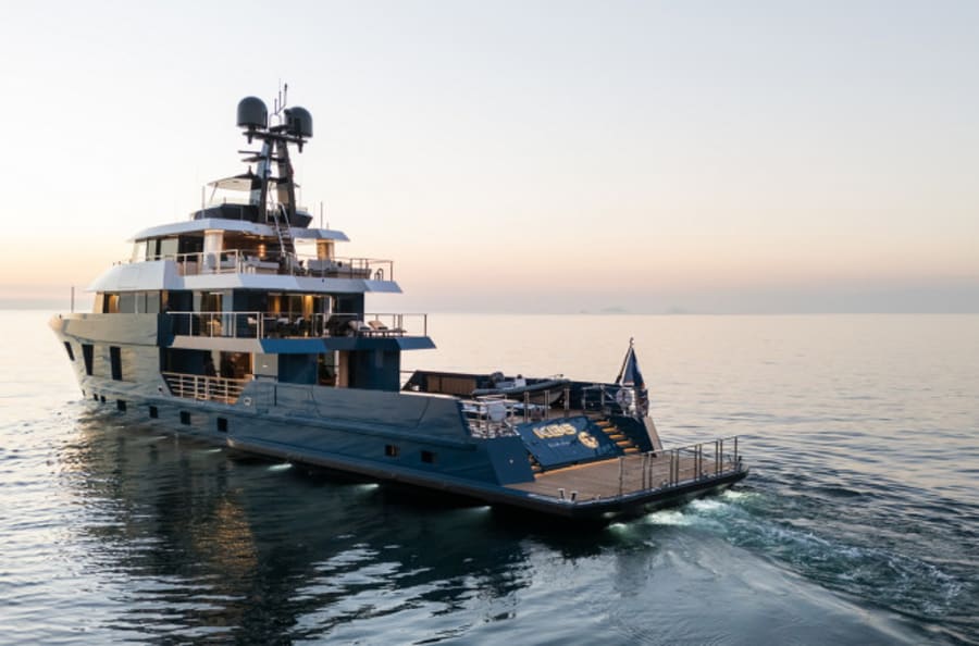 Моторная яхта KING BENJI Yacht #4